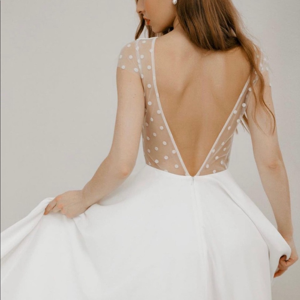 Simple elegant low back polka dot wedding dress